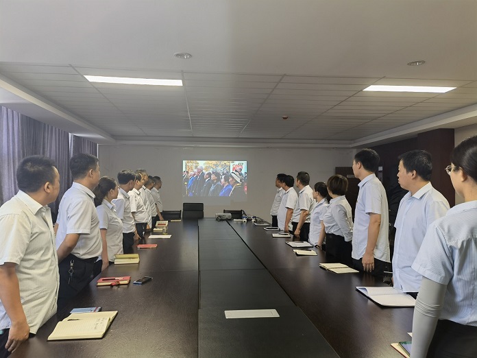 机关三支部寓目现场 - 副本.jpg