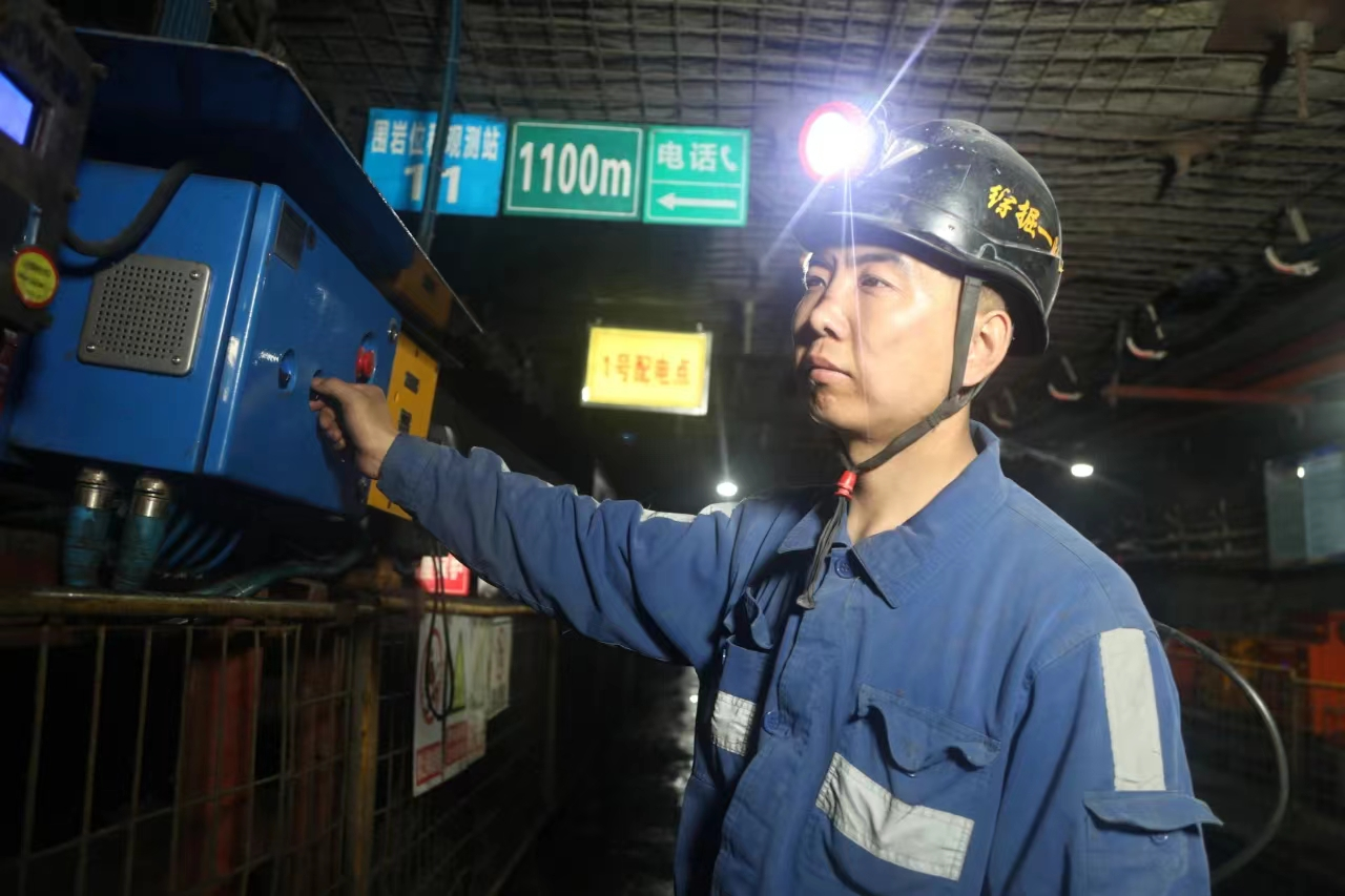 mg冰球突破·豪华版(试玩)官网首页